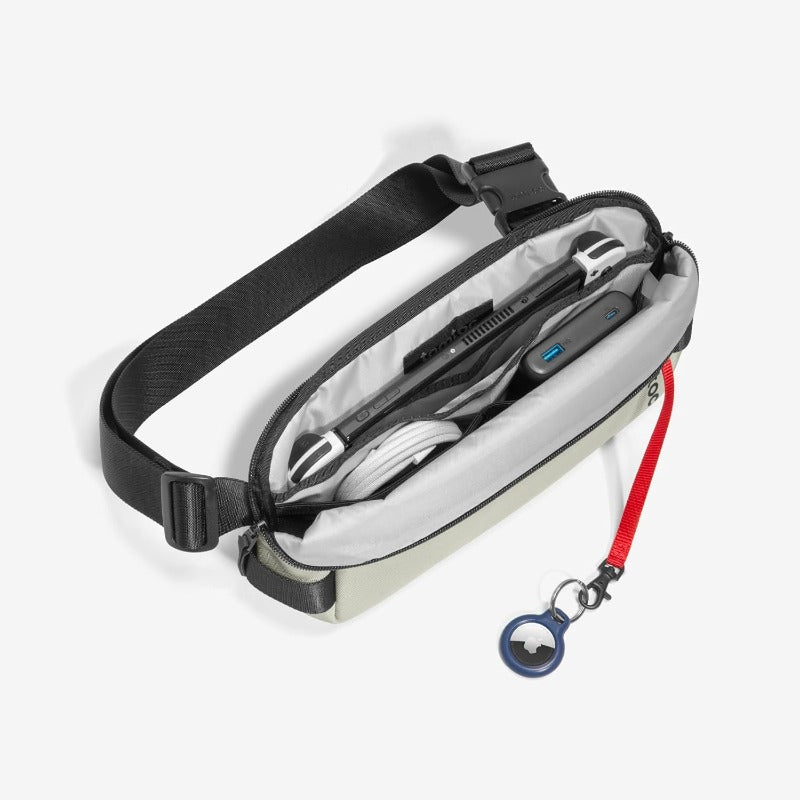 Compact EDC Sling Bag Minimalist Chest Shoulder Backpack Crossbody Bag for Men Women Lightweight Carry Casual Bag, Everyday Carry Bag, Outdoor Adventure Gear, Sleek Backpack, Minimalist Design, Adjustable Strap, Travelers, Urban Explorers